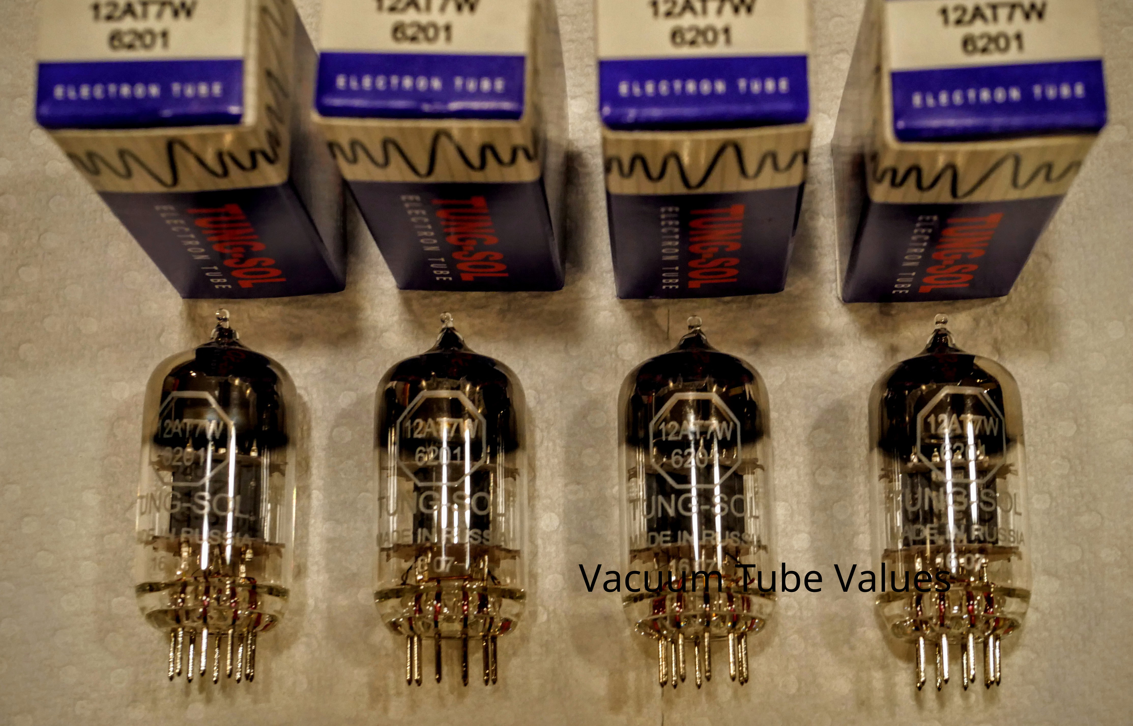 thumbnail image 2 of Tung-Sol 12AT7/6201 Preamp Tube - New Production Audio Tube For Amplifiers & Hi-Fi Systems 2 of 5